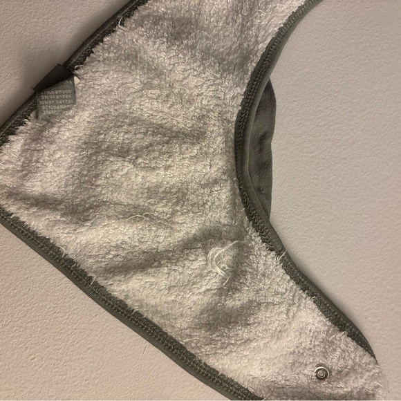 KYTE BABY grey bib - Picture 3 of 3